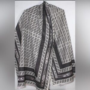Authentic Fendi Scarf Shawl Stole Wool Cashmere Silk Multicolor Used